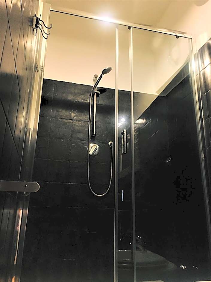 Guest Art Trastevere Station with AC