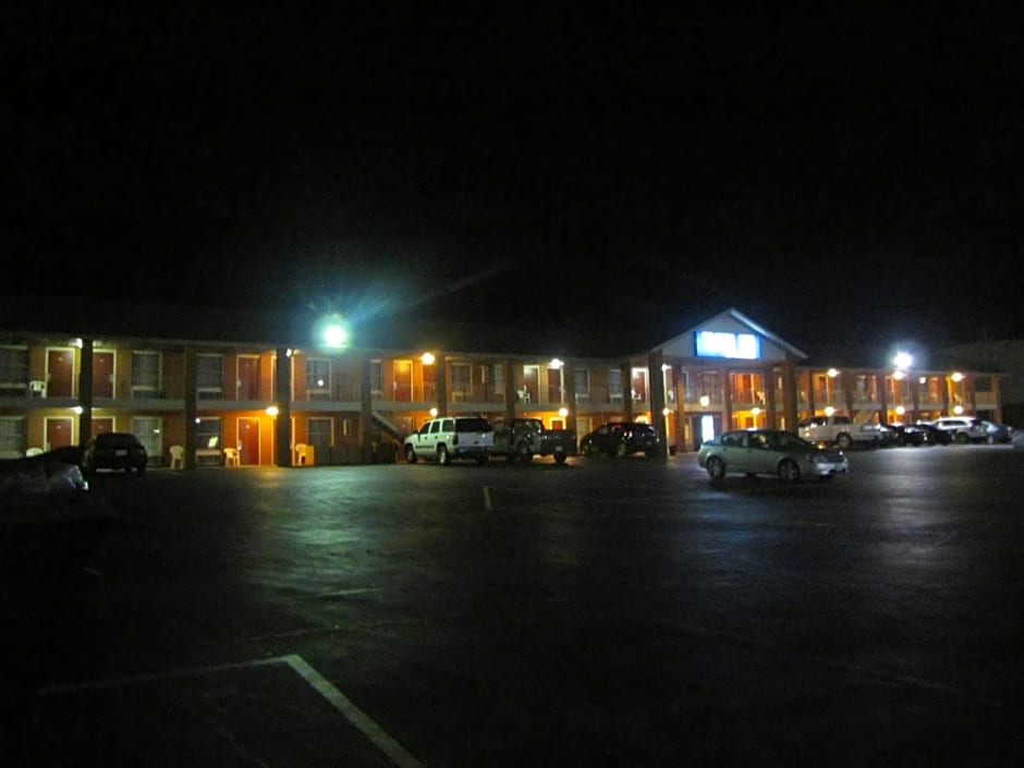 Travel Inn & Suites