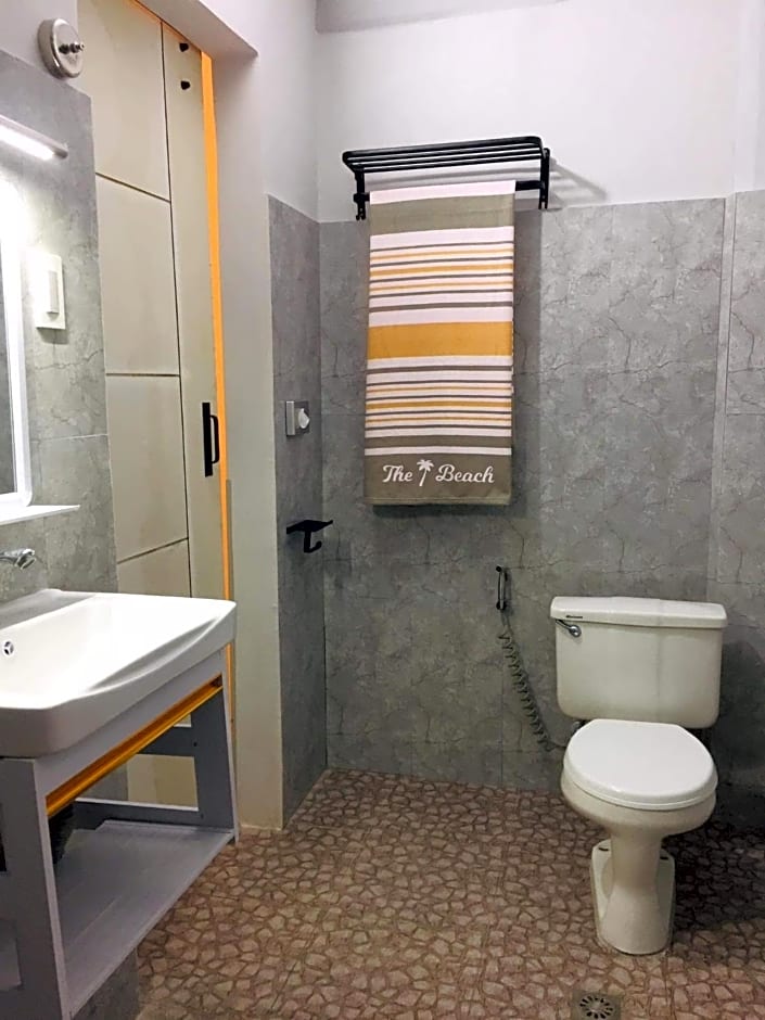 Sunbloom Beachfront Hotel and Restaurant Zambales