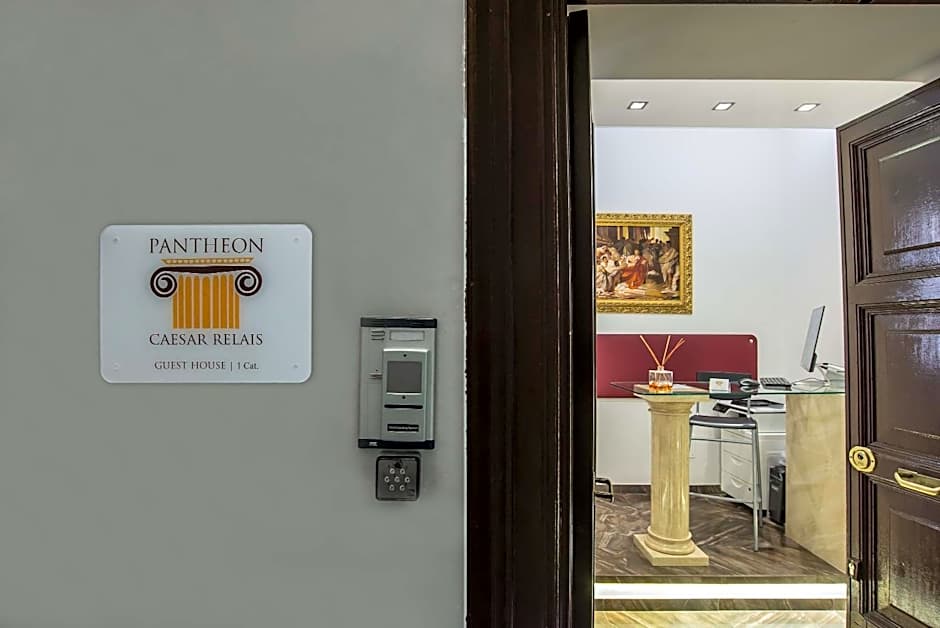 Pantheon Caesar Relais