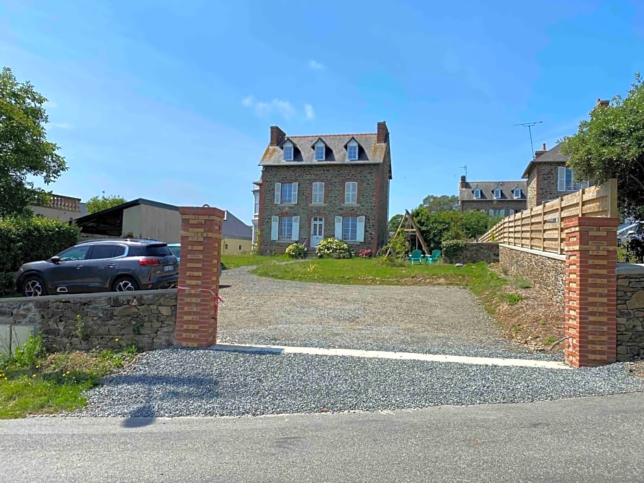 Villa la Korrigane vue mer cuisine privée