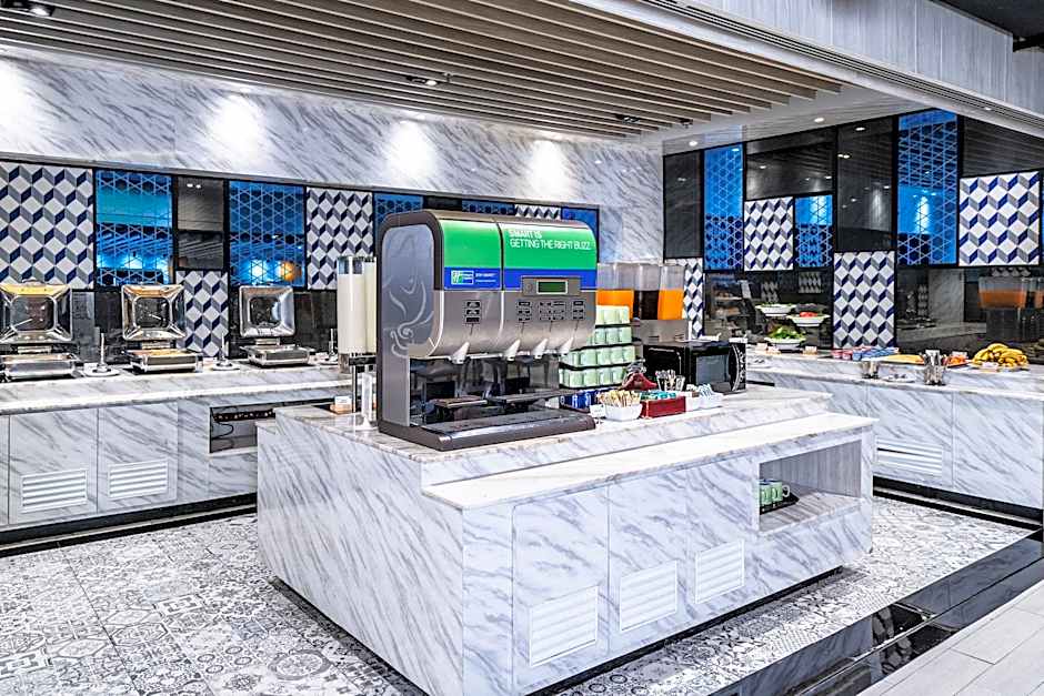 Holiday Inn Express Bangkok Sukhumvit 11 - Free Breakfast By IHG