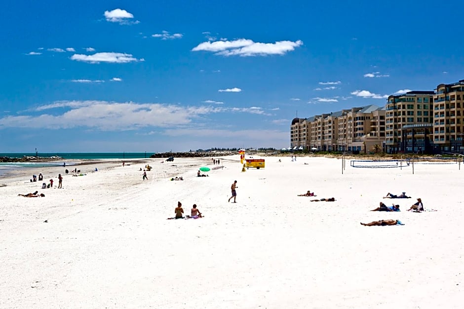 Ensenada Motor Inn and Suites