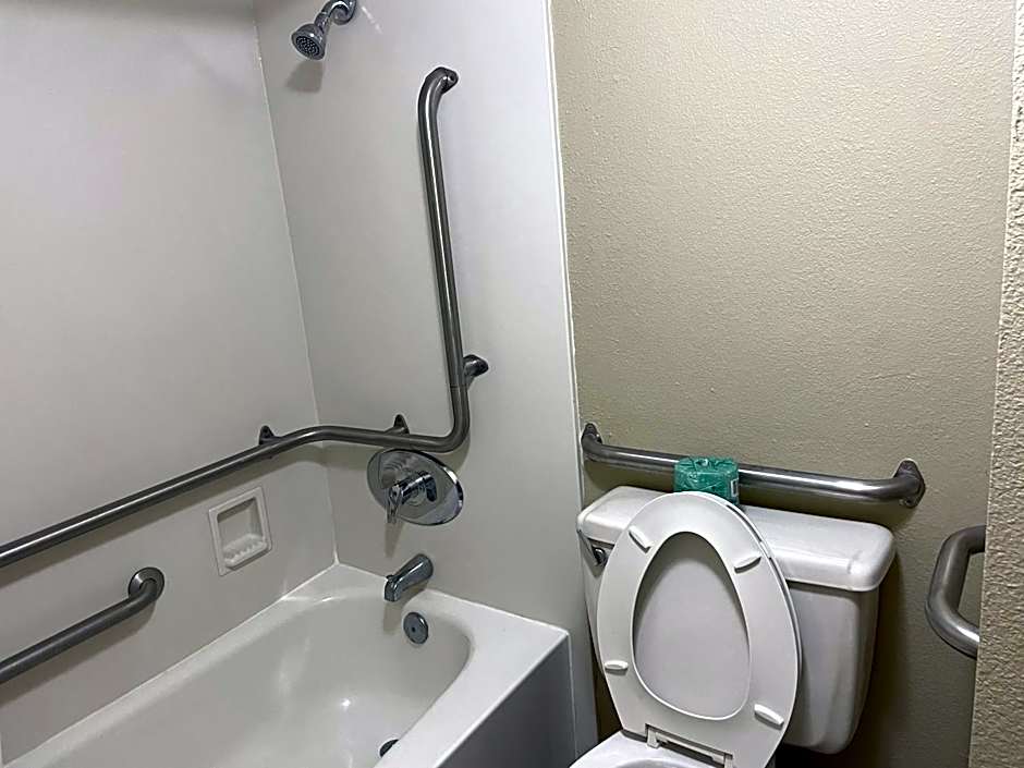 Quality Inn & Suites Tuscaloosa near University