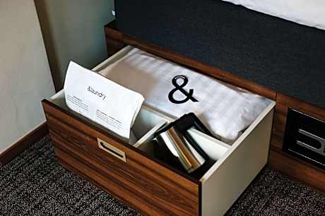 Small & Smart Double - No window