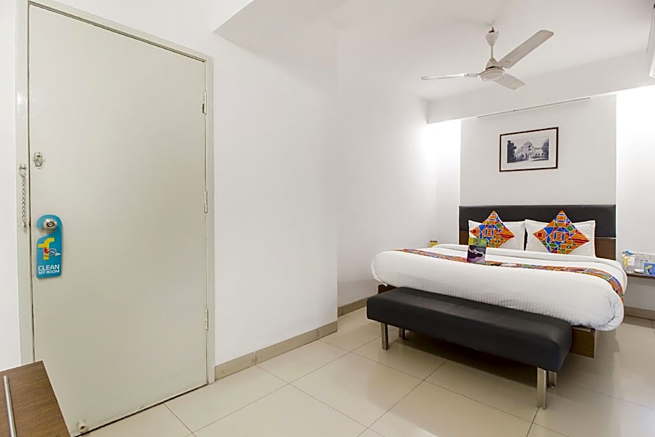 FabHotel Kalyan