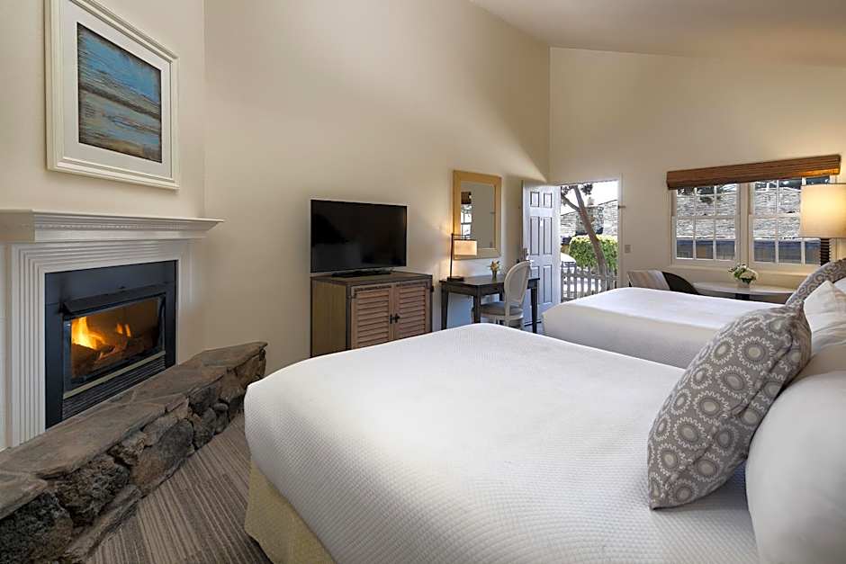 Photo 1 of 4 of 2 Queen Beds, Accessible