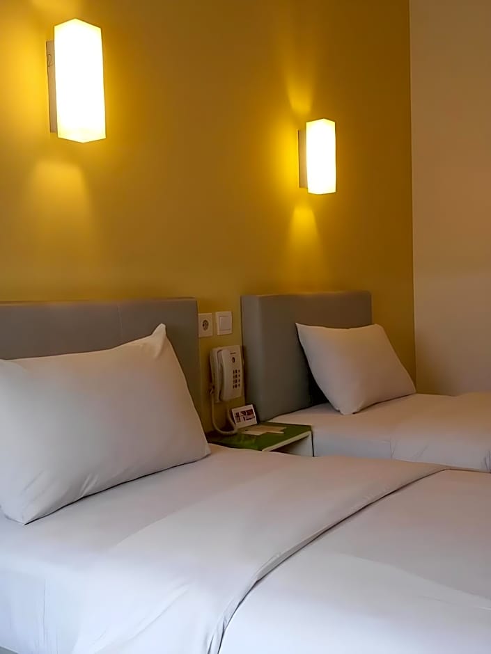 Amaris Hotel Panglima Polim 2