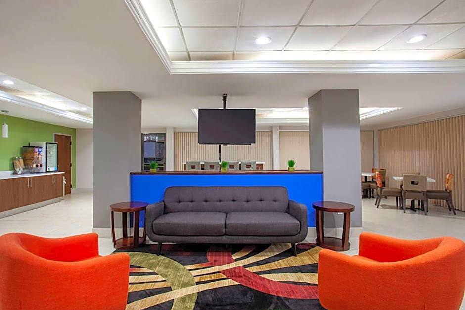 Baymont by Wyndham McDonough