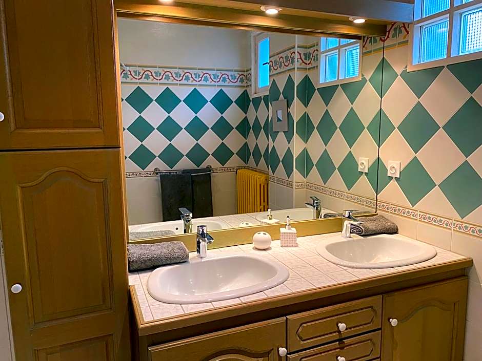 MAISON MIGNARDISE - Cité