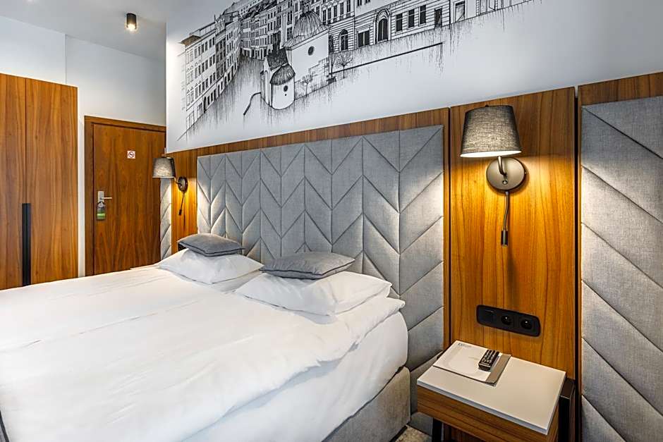 Garden Square Hotel