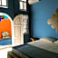 Riad Lola