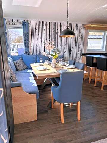 Bull Rush Retreats luxury hot tub lodge at Tattershall Lakes