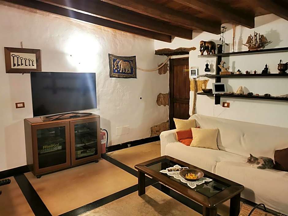 Photo 1 of 18 of Quadruple Room with Shared Bathroom