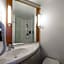 ibis Issoire