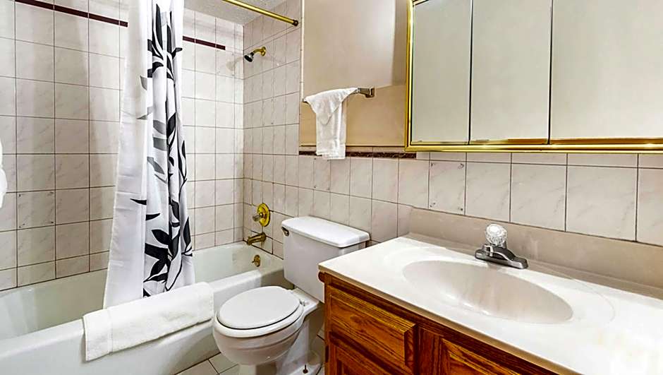 Magnuson Hotel Extended Stay Canton Ohio