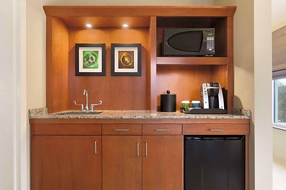 Hilton Garden Inn Falls Church