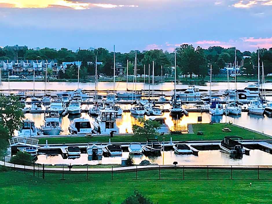 Ramada on the Bay Conference Resort Belleville