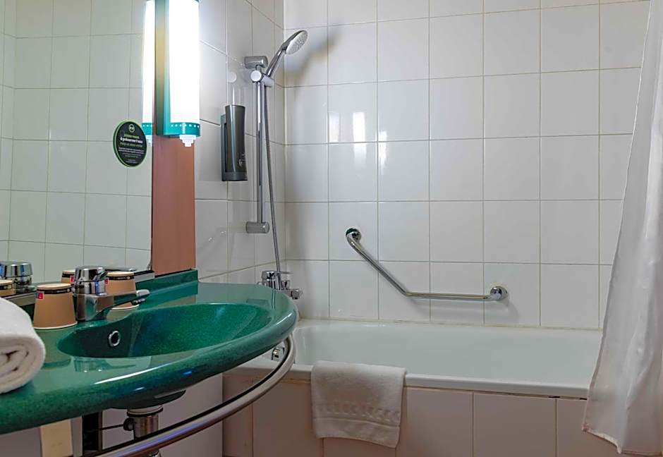 B&B HOTEL Grenoble Universite 2