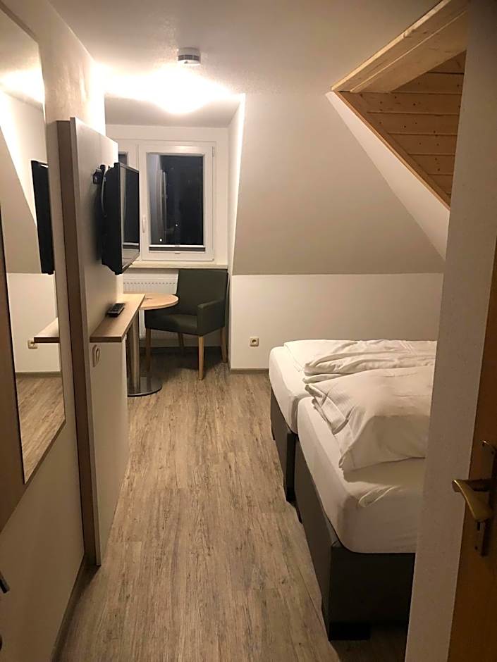 Heeren's Hotel Garni