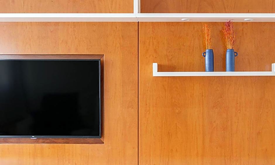 Tabas Maravilhoso apê 3 quartos Leblon LB0035