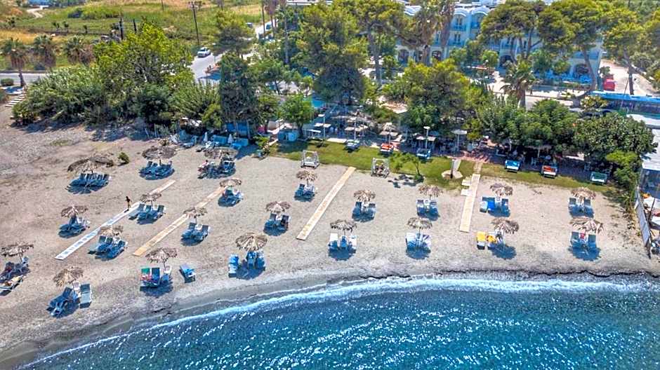 Theodorou Beach Hotel Apartments
