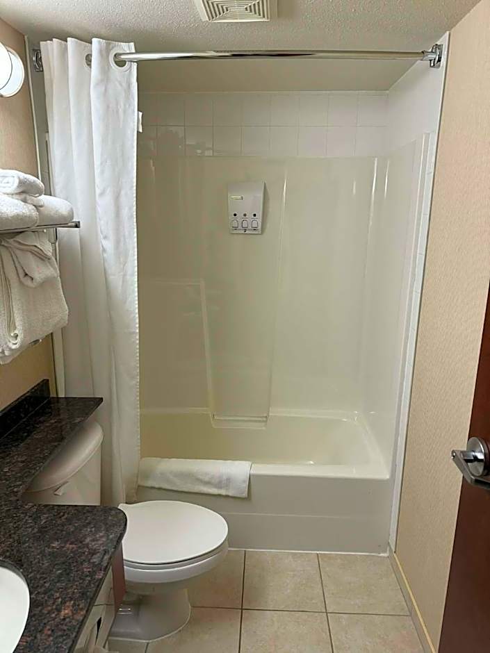Lakeview Inns & Suites - Slave Lake