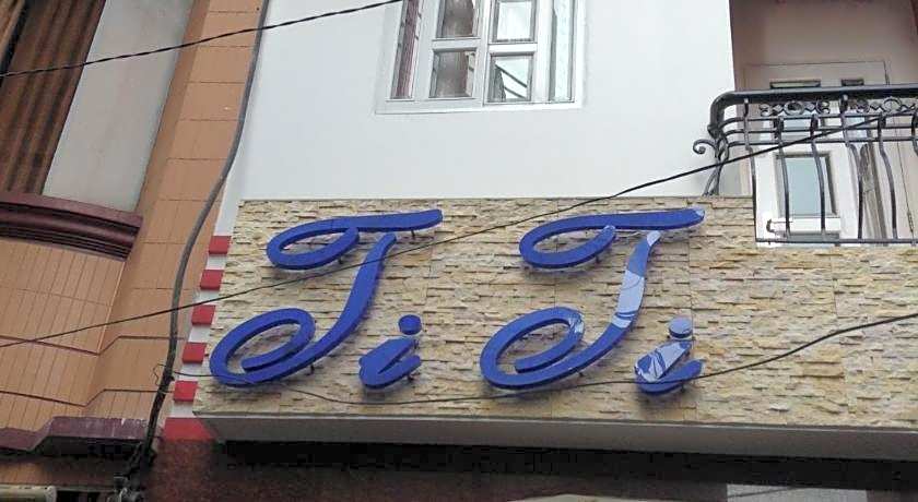 TiTi Hotel