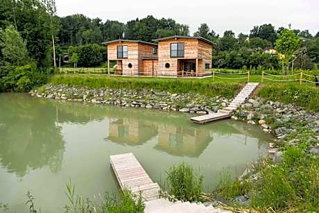 Apartment with Lake View