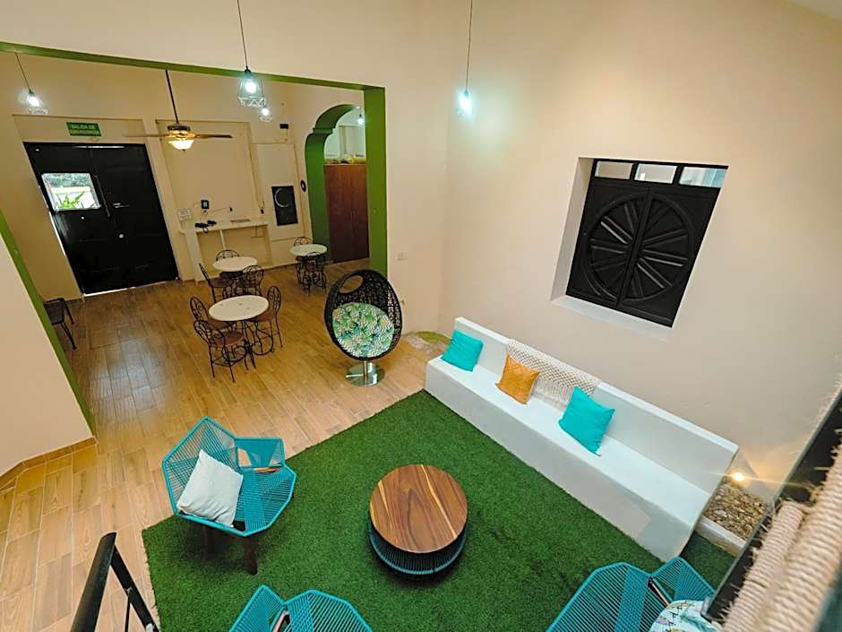Nido Colibrí - Private Rooms and hostel Dorms in Remate de Paseo Montejo