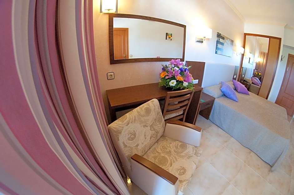 Hotel Cala Gat