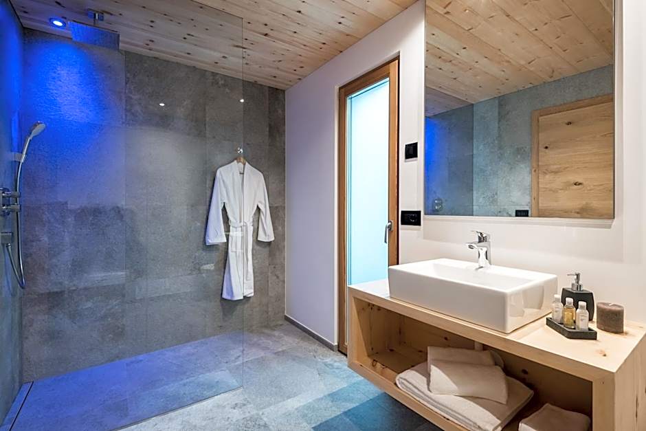 Les Dolomites Mountain Lodges