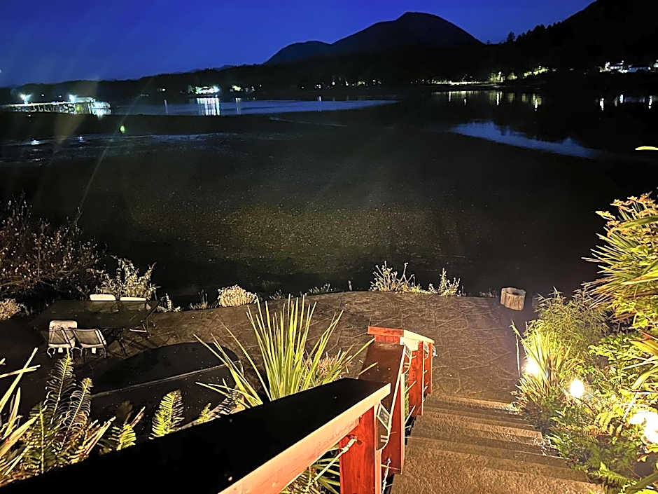 Private Oceanfront Room With Hot Tub & Firepit - Shore Thing