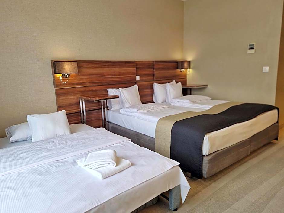 Warsaw Plaza Hotel