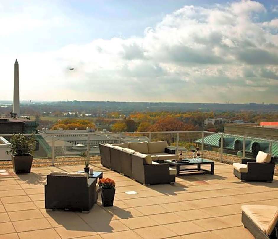Global Luxury Suites at The White House