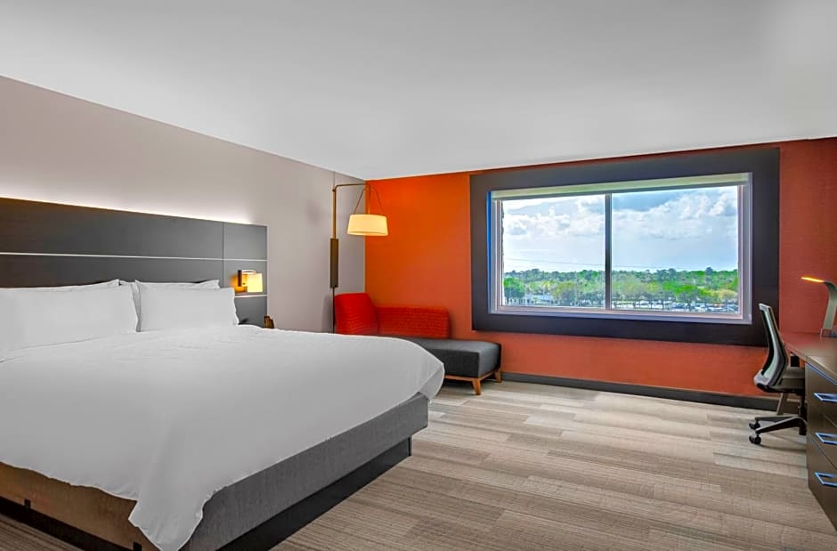 Holiday Inn Express & Suites Sanford- Lake Mary By IHG