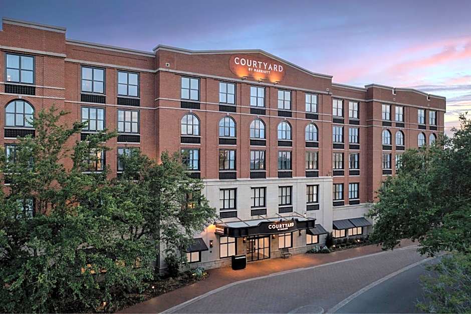 Courtyard by Marriott Savannah Downtown/Historic District
