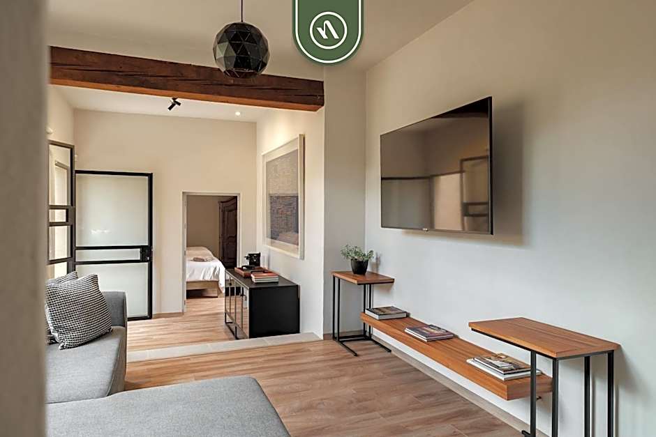 Amazing House in City Center - Rooftop - Skyline