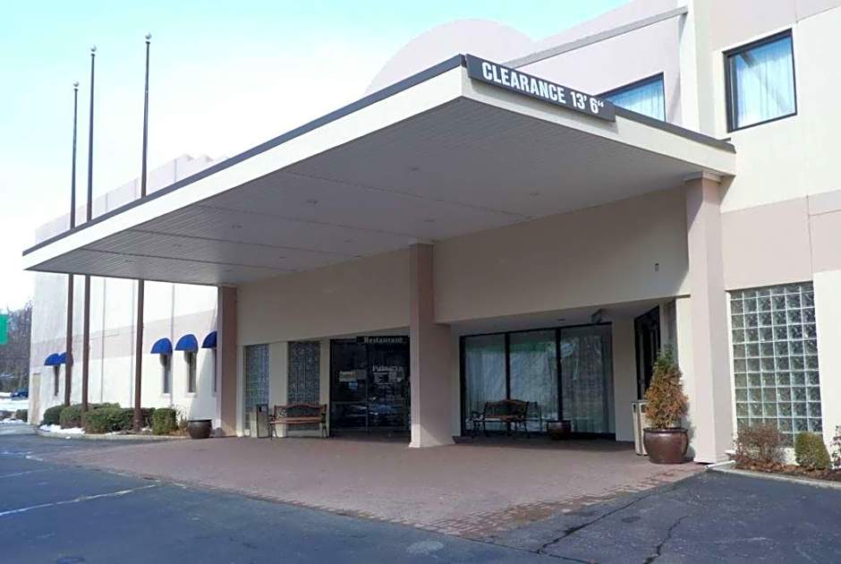 Baymont Inn & Suites by Wyndham Groton-Mystic