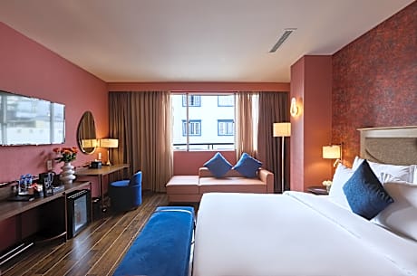 Kin Hotel Ly Tu Trong