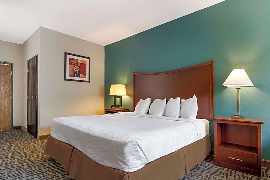 SureStay Plus by Best Western Topeka Northwest