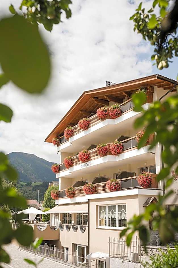 Hotel Tyrol