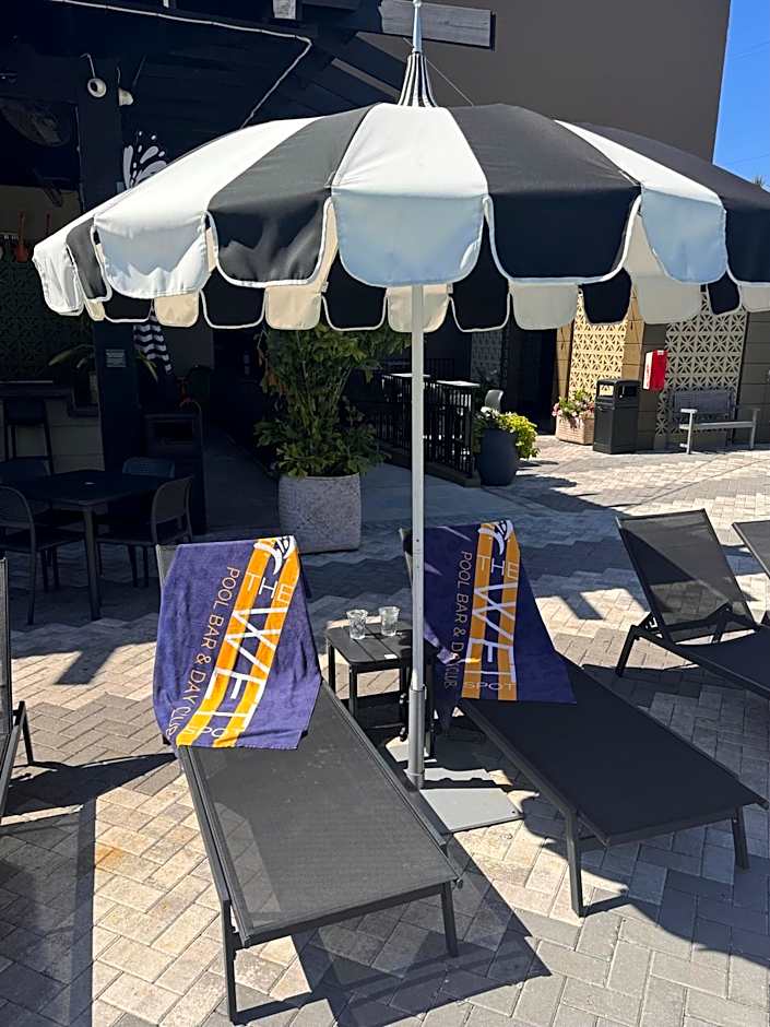Mari Jean Hotel - All Adults Welcome