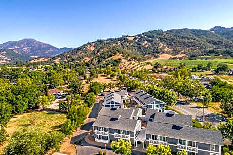 UpValley Inn & Hot Springs Napa Valley, an Ascend Collection Hotel