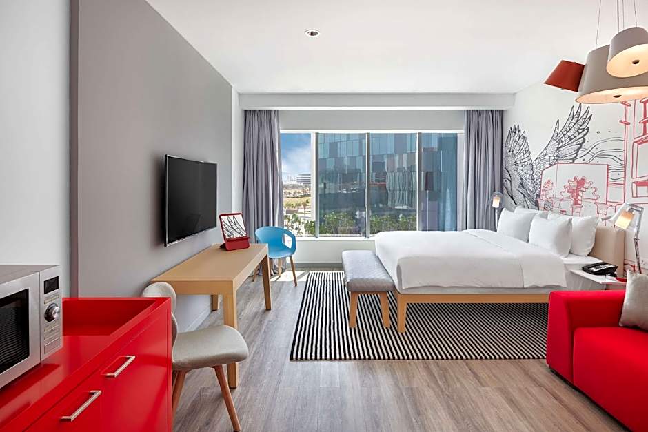 Radisson Red Dubai Silicon Oasis