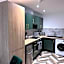 Studio & 1 Bedroom Apartments - PE1 - Contractor Friendly - Free Parking - Sofa Beds - Sky TV - Full Kitchen - Washer Dryer - WiFi