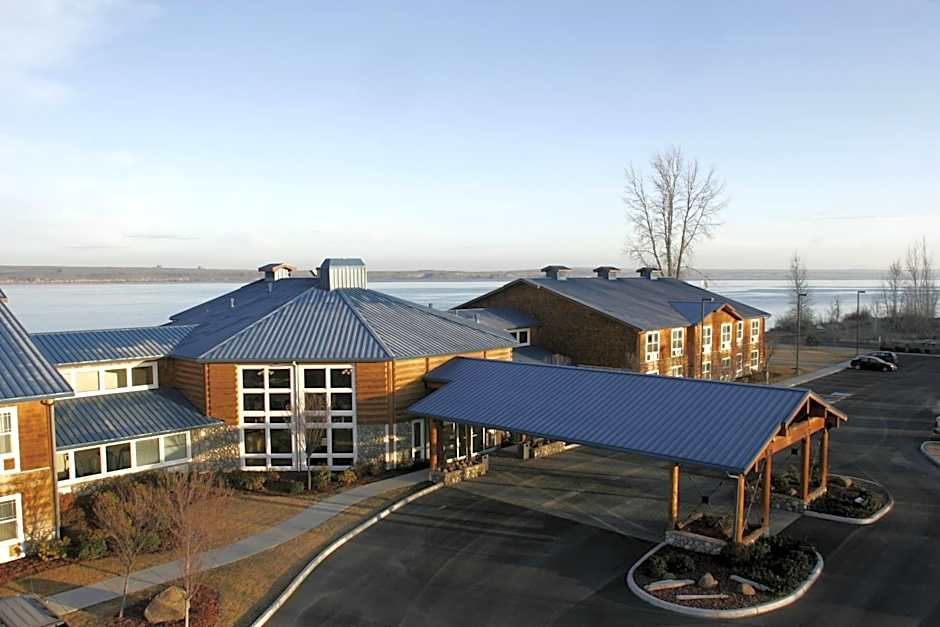 River Lodge and Cabins