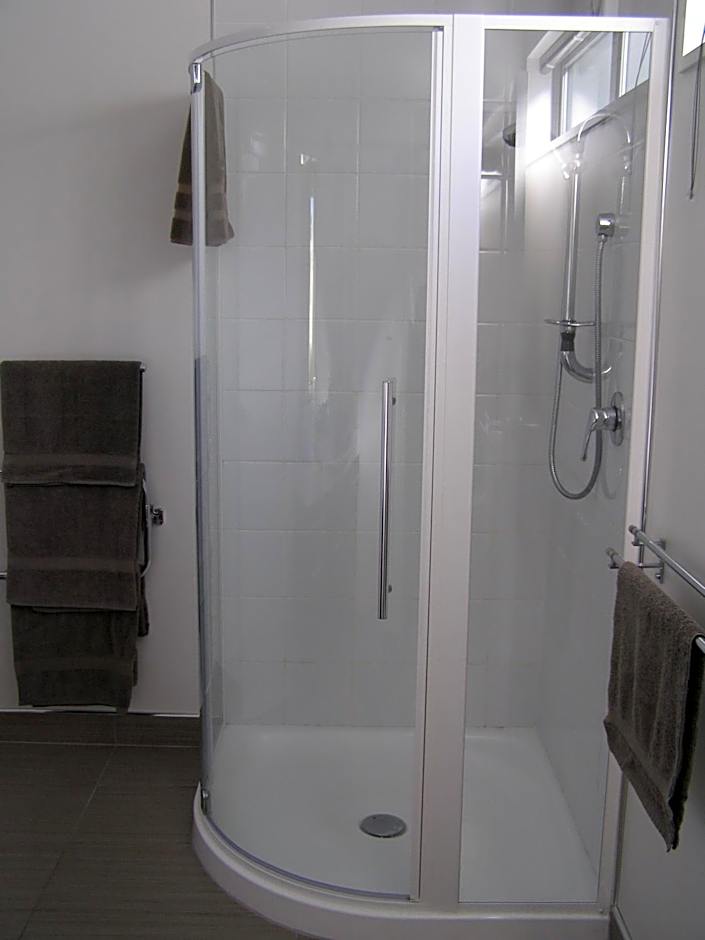 Bellano Motel Suites