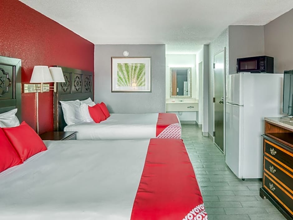OYO Hotel Kissimmee West