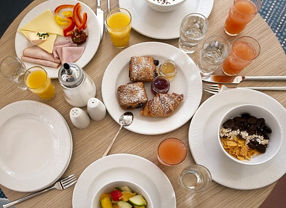 Capri By Fraser Leipzig